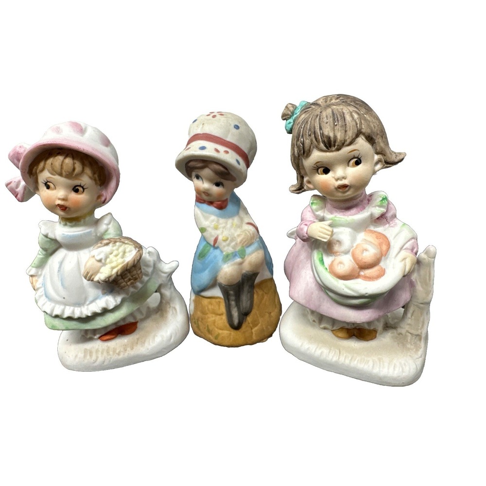 Lot Vintage Lego, Jasco 3 Porcelain Ceramic Figurines 4192